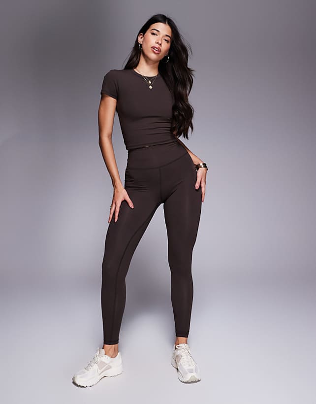 asos 4505 Icon soft touch yoga set in chocolate