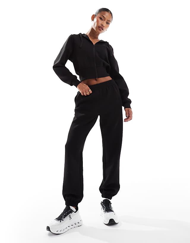 asos 4505 performance training jogger in black