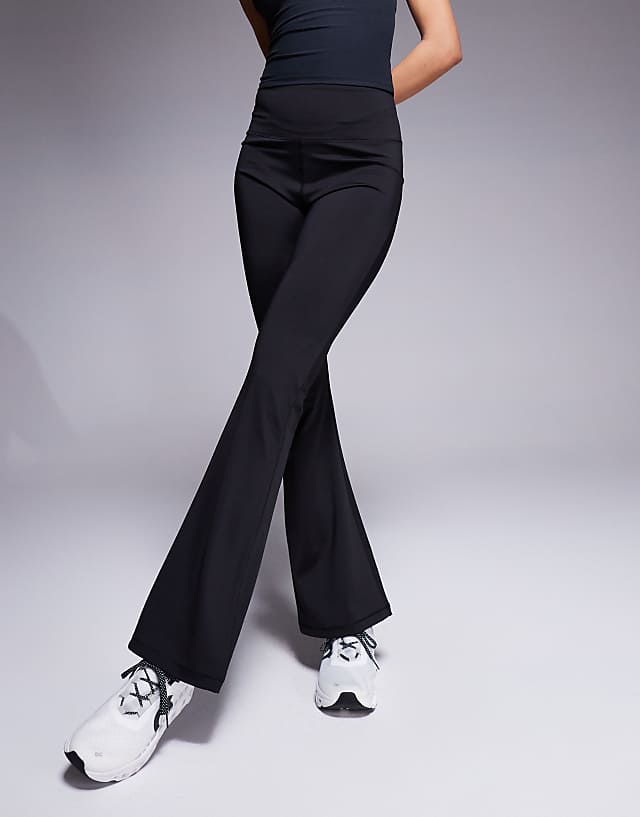 Asos 4505 Slim Kick Active Legging In Black