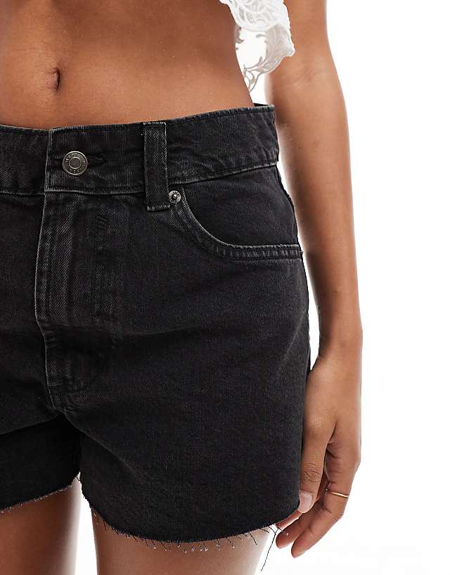 Asos ASOS DESIGN Denim Relaxed Short In Wash Black