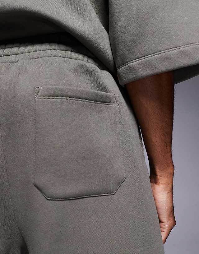 Asos ASOS DESIGN Longer Length Short In Khaki