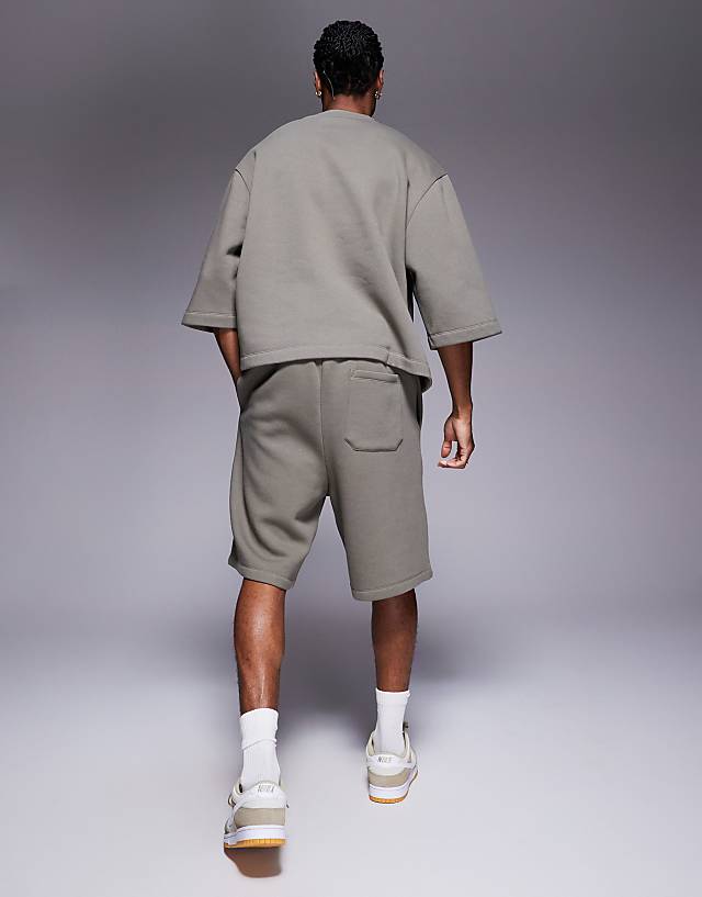 Asos ASOS DESIGN Longer Length Short In Khaki