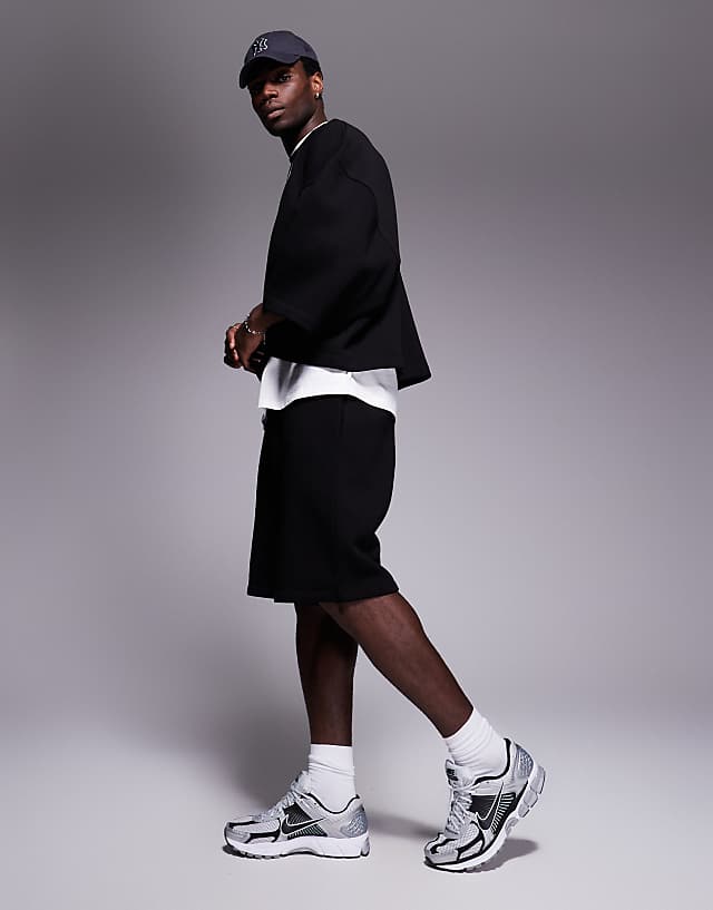 Asos ASOS DESIGN Oversized Co-ord Shorts In Black
