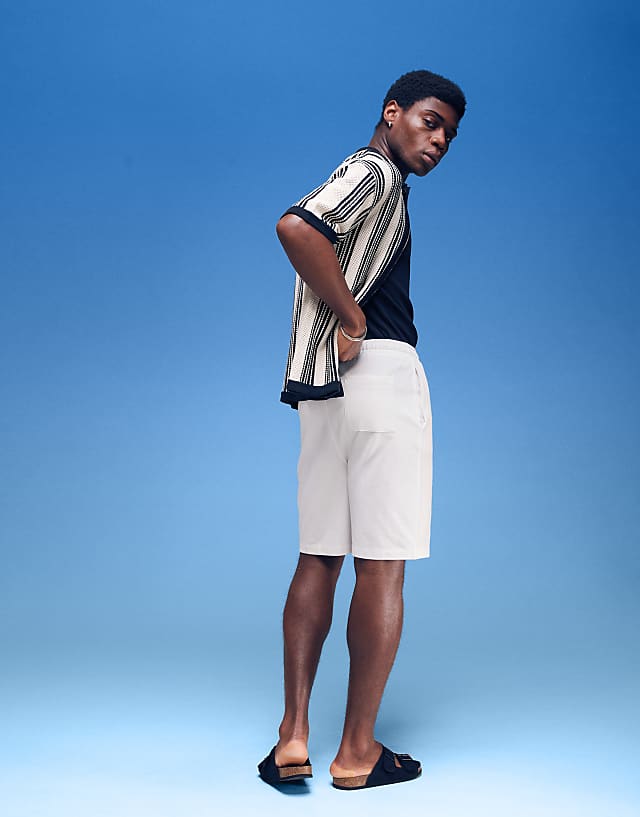 Asos ASOS DESIGN Slim Pique Short In Off White