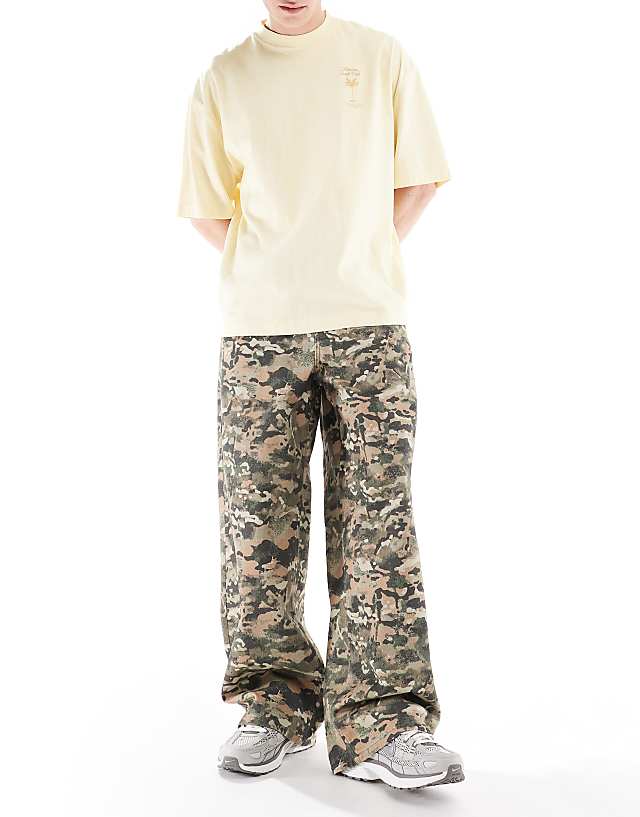 Asos ASOS DESIGN Super Baggy Trousers In Camo