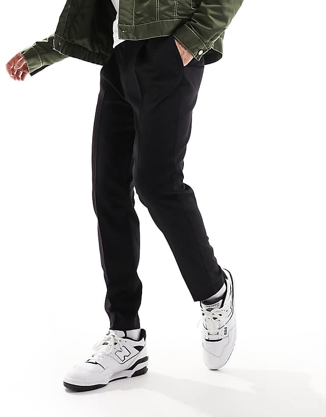 Asos ASOS DESIGN Tapered Smart Trouser In Black