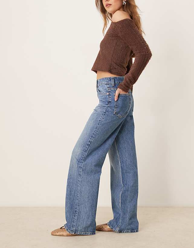 Asos ASOS DESIGN Wide Leg Dad Jeans In Mid Blue