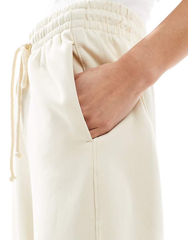 Asos Bershka Balloon Fit Joggers In Vanilla