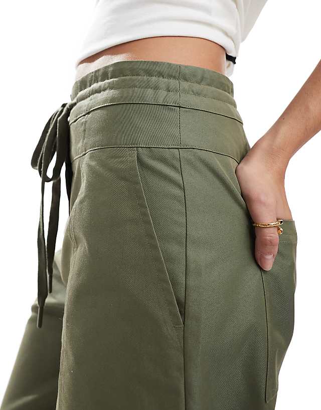 Asos ASOS DESIGN Barrel Trousers With Seam Detail In Khaki
