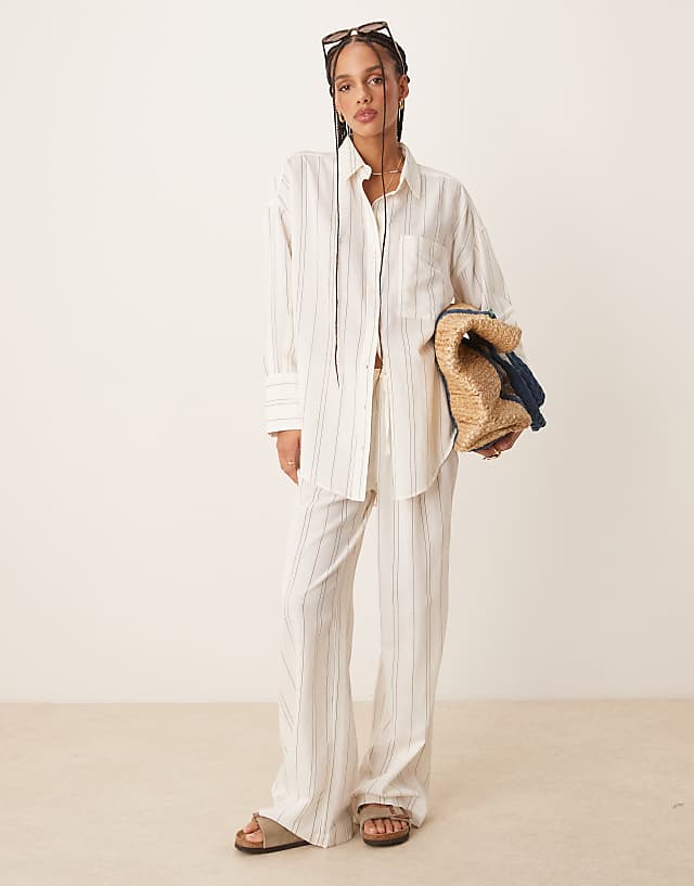 asos ASOS DESIGN Belle beach with linen in fine mono stripe