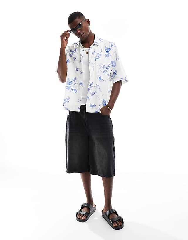 Asos ASOS DESIGN Boxy Half Sleeve Regular Shirt With Flower Print In White