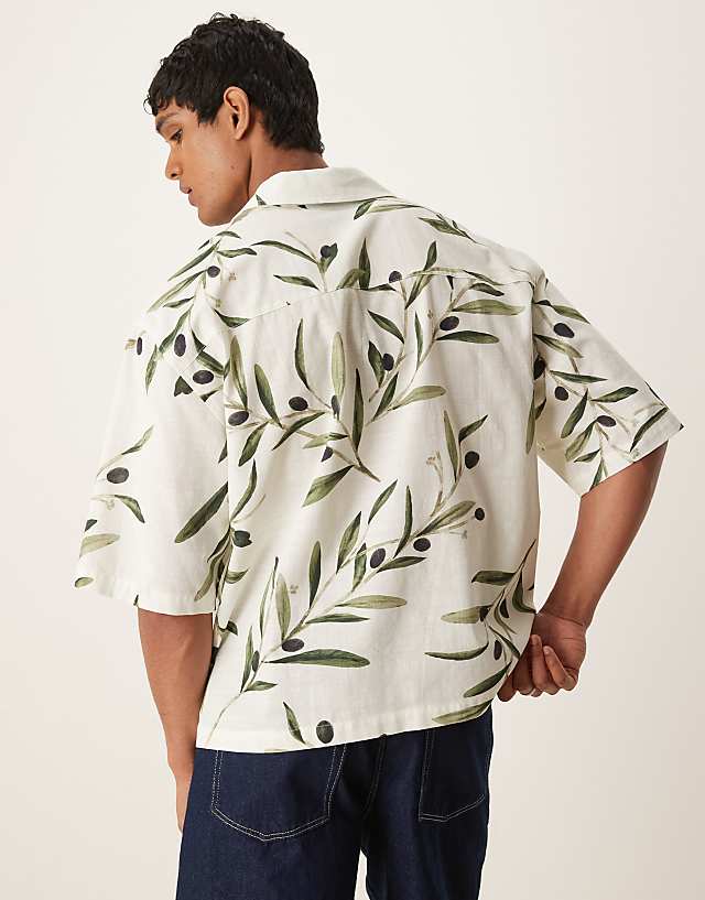 Asos ASOS DESIGN Boxy Oversized Shirt With Leaf Print In White And Green