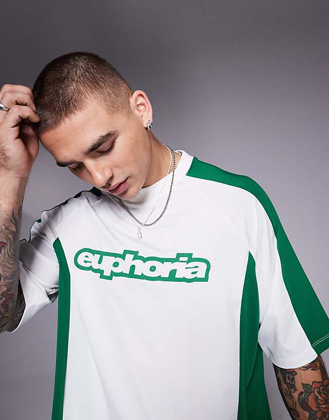 Asos ASOS DESIGN Boxy Oversized T-shirt With Panelling And Text Graphic In White Sports Fabric