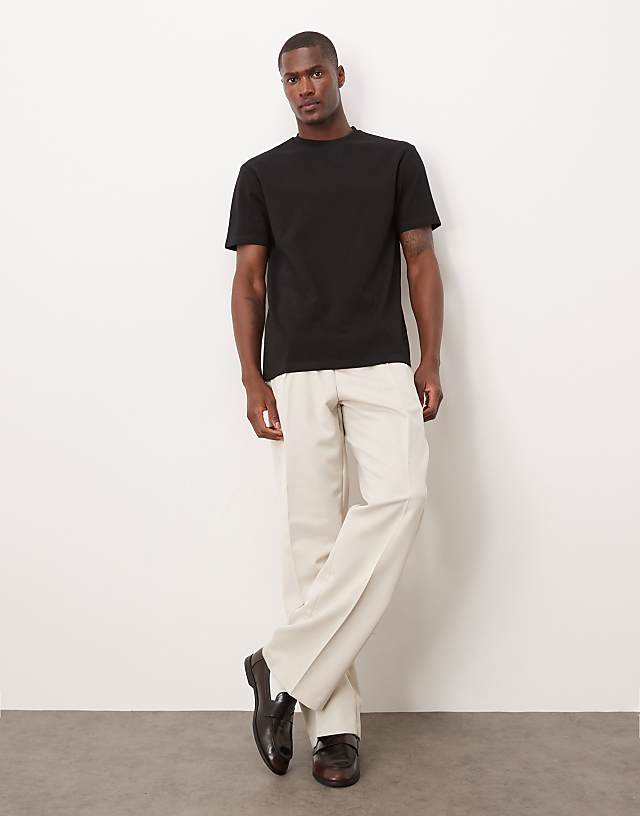 Asos ASOS DESIGN BreatheMAX Heavyweight Crew Neck T-shirt In Black