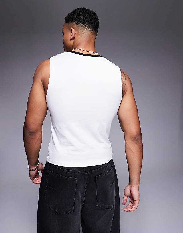 Asos ASOS DESIGN Cropped Muscle Fit Tank With Chest Graphic In Light Grey