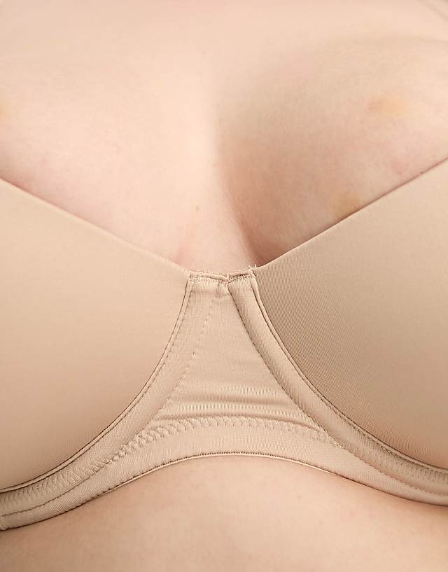 Asos ASOS DESIGN Curve Microfibre Moulded T-shirt Bra In Beige