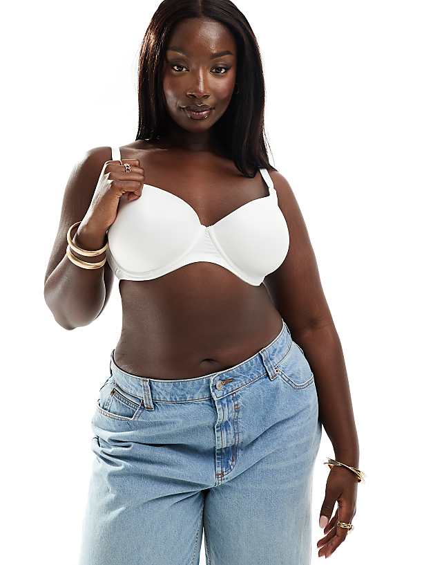 Asos ASOS DESIGN Curve Moulded T-shirt Bra In White