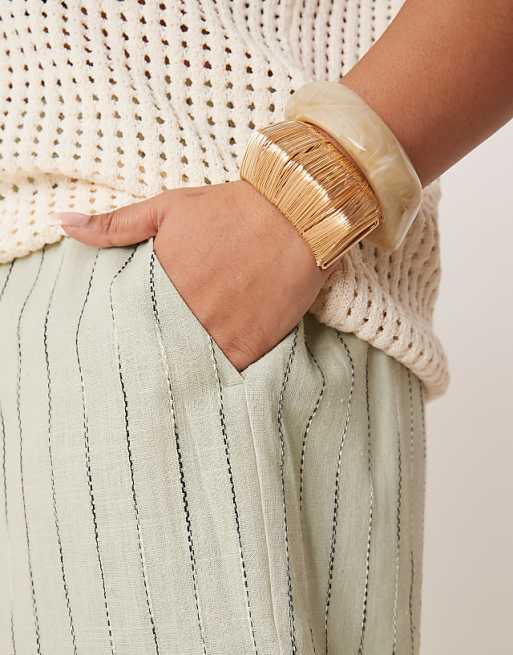 Asos ASOS DESIGN Curve Relaxed Dad Shorts With Linen In Sage Squiggle Stripe