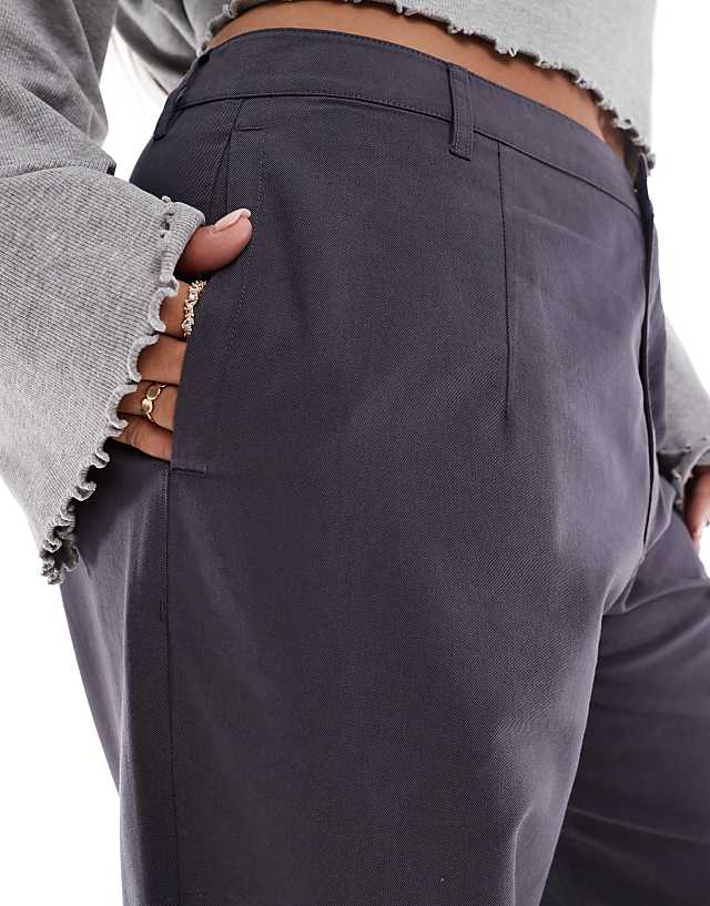 Asos ASOS DESIGN Curve Tapered Trousers With Turn Up Detail In Charcoal - CHARCOAL