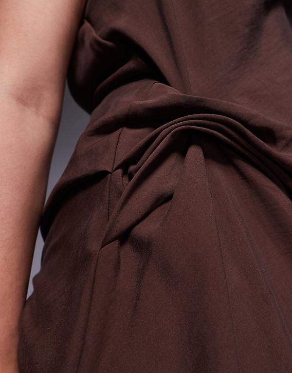 Asos ASOS DESIGN Curve Tuck Detail Halter Maxi Dress In Chocolate