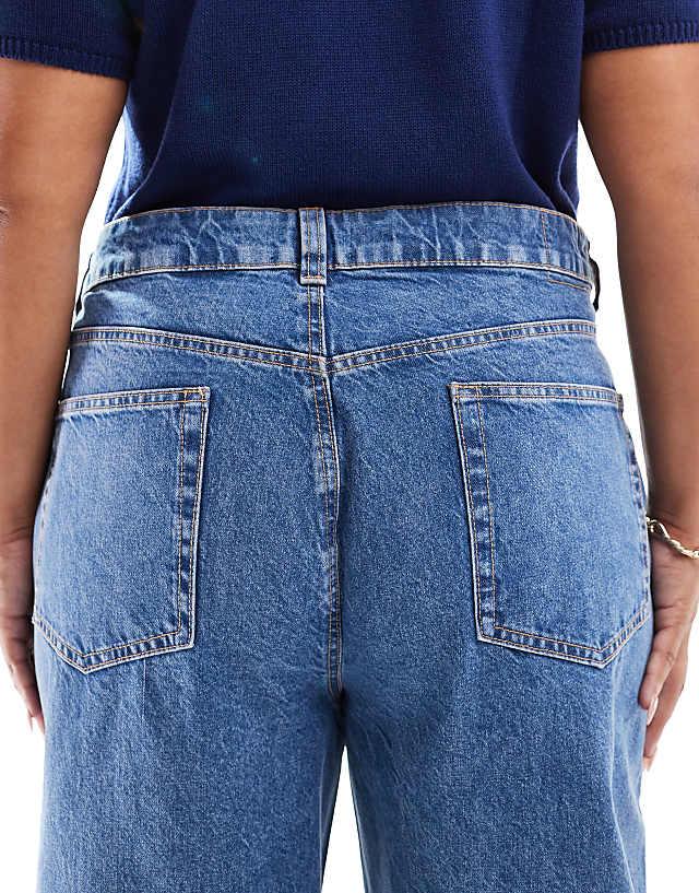 Asos ASOS DESIGN Curve Wide Leg Dad Jeans In Mid Blue
