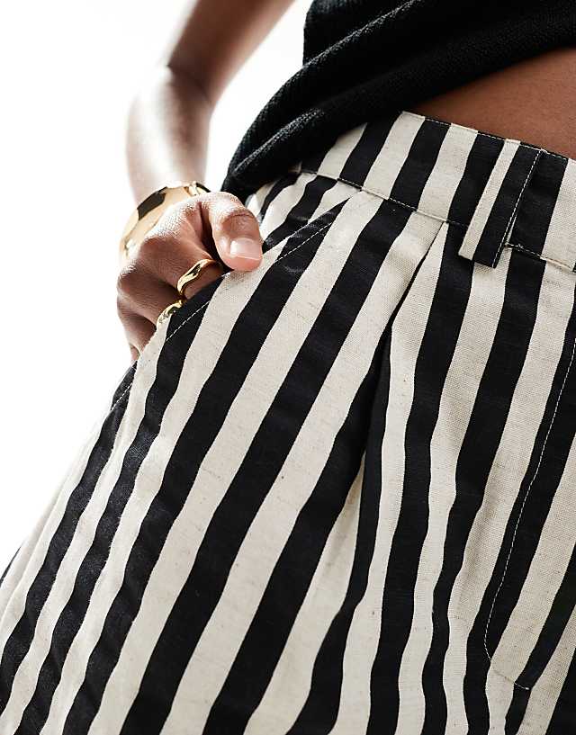 Asos ASOS DESIGN Dad Short With Linen In Mono Stripe Co-ord