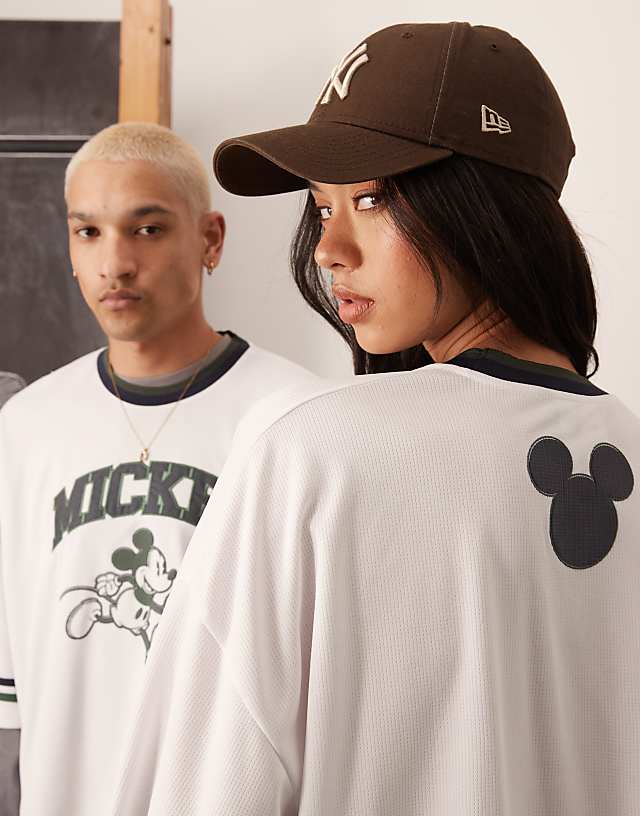 Asos ASOS DESIGN Disney Oversized Crop Disney T-shirt With Mickey Mouse Print In White