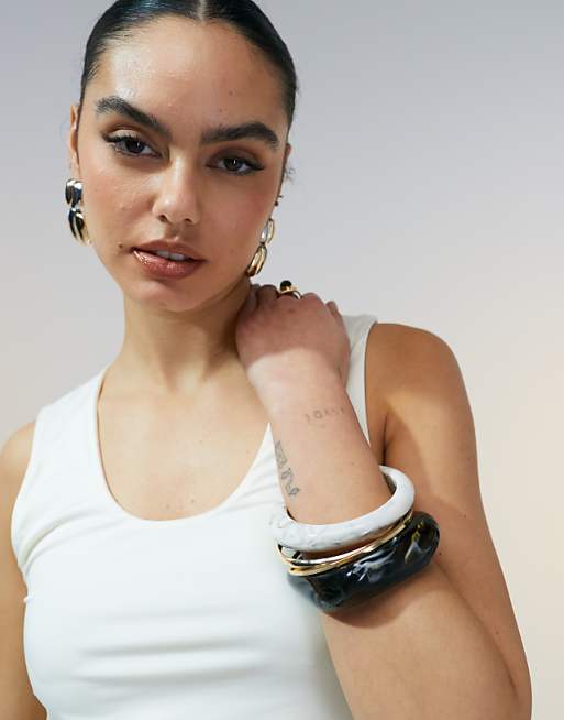 Asos ASOS DESIGN Double Layer Scoop Neck Vest In Cream