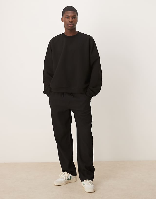 Asos ASOS DESIGN Extreme Oversize Boxy Sweatshirt With Heavy Rib Texture In Black