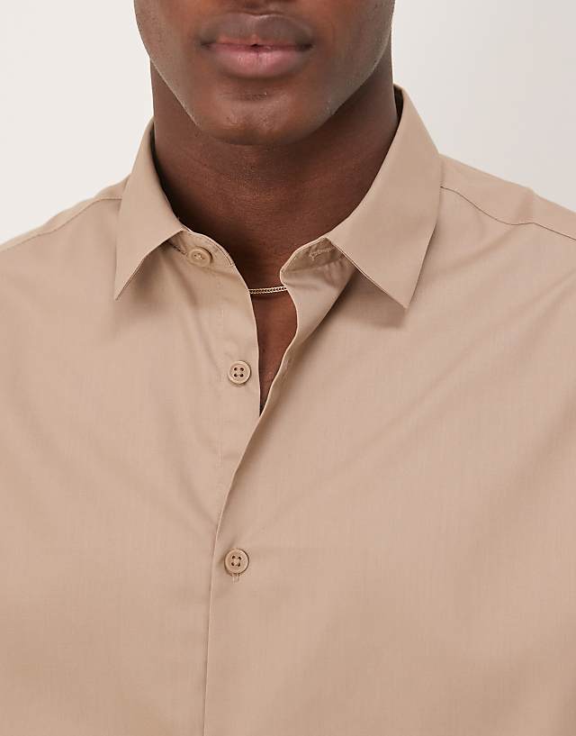 Asos ASOS DESIGN Formal Easy Iron Regular Shirt In Brown