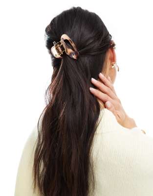 Asos ASOS DESIGN Hair Claw With Abstract Design In Brown