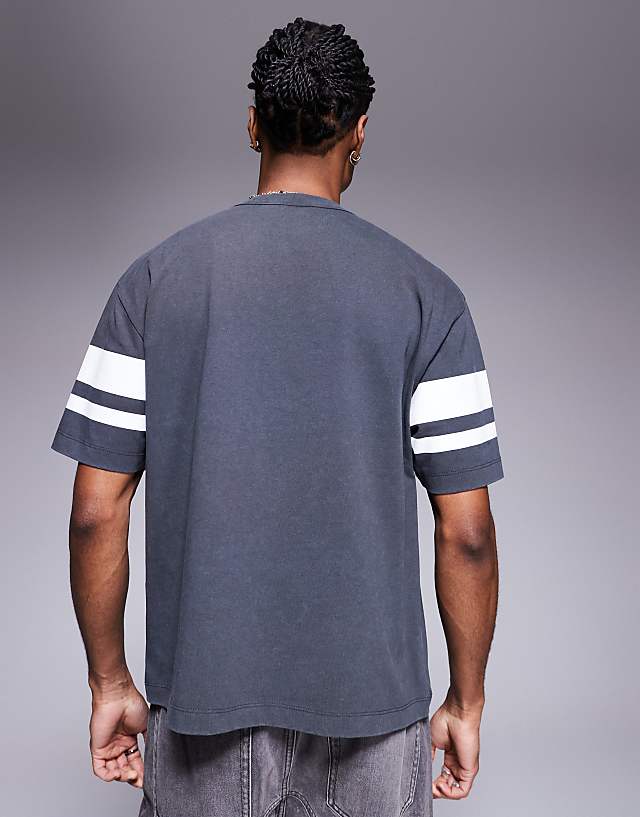 Asos ASOS DESIGN Heavyweight Boxy Relaxed T-shirt With Text Graphic And Sleeve Detail In Washed Charcoal
