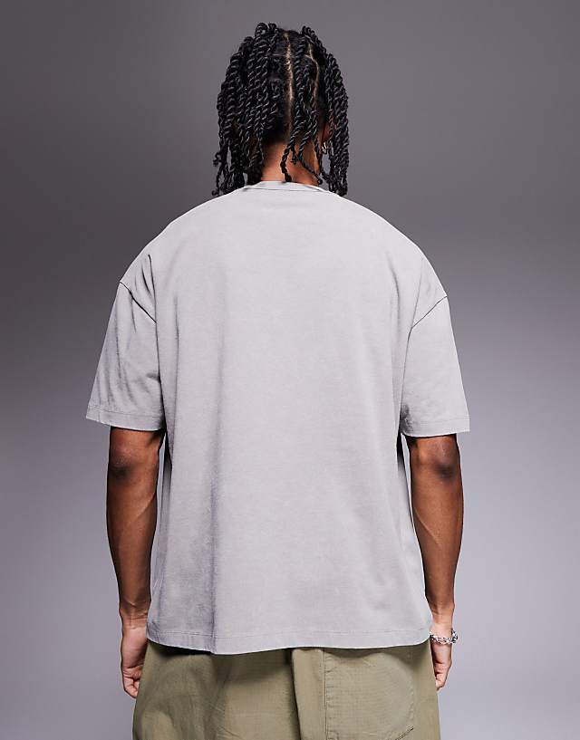 Asos ASOS DESIGN Heayweight Oversized T-shirt In Washed Grey With Chest Applique