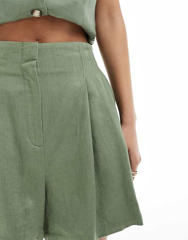 Asos ASOS DESIGN High Waist Seam Detail Shorts With Linen In Khaki