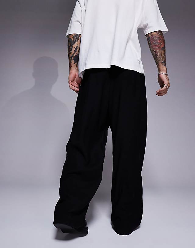 Asos ASOS DESIGN Horseshoe Fit Smart Trousers With Belt In Black
