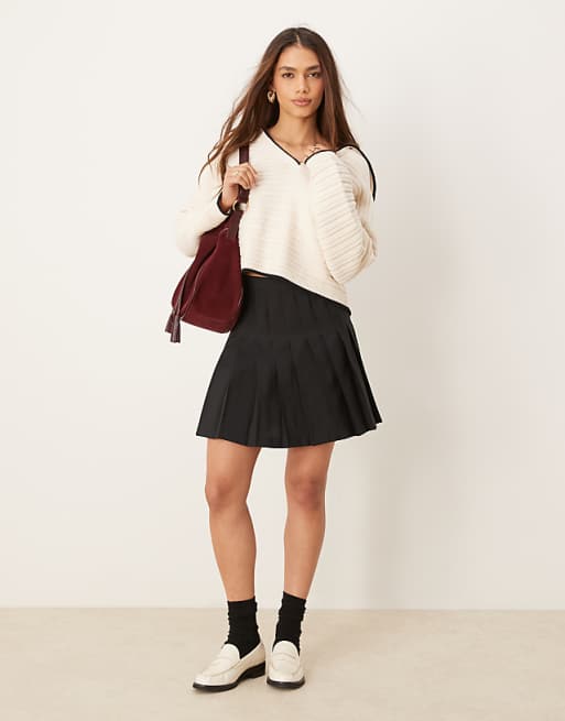 Asos ASOS DESIGN Knitted Collar Jumper With Tipping Detail In Cream