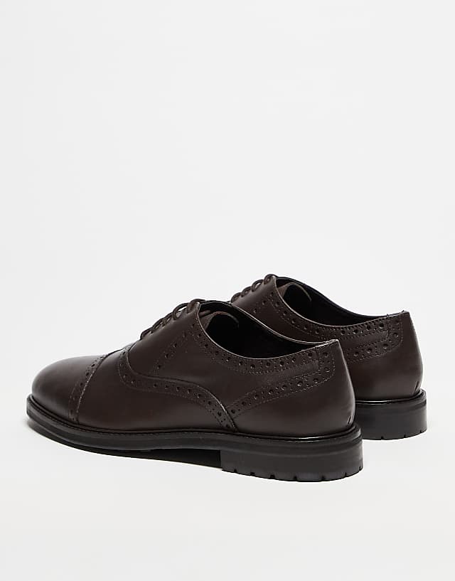 Asos ASOS DESIGN Lace Up Oxford Shoes In Brown Leather With Brogue Detailing
