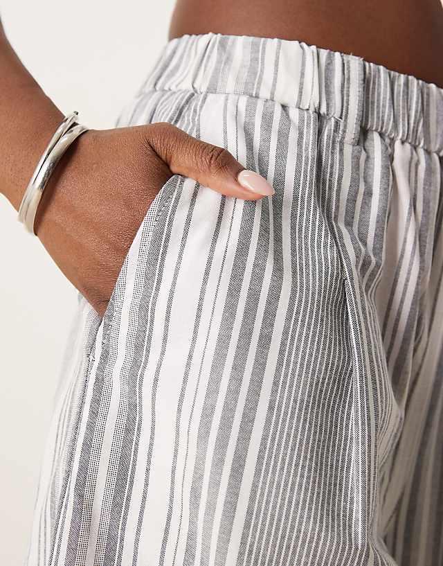 Asos ASOS DESIGN Linen Look Barrel Trousers In Black Stripe