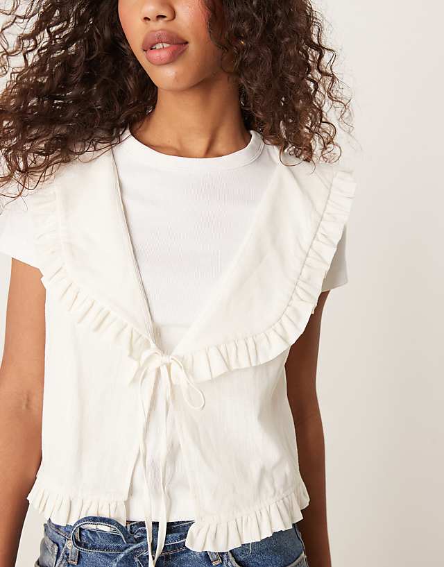 Asos ASOS DESIGN Linen Look Frill Collar Waistcoat In Ivory