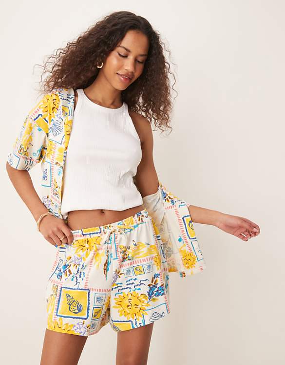 Asos ASOS DESIGN Linen Look Shorts Trousers And Shirt Co-ord In Postcard Print