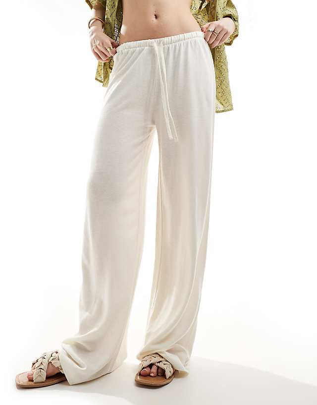 Asos ASOS DESIGN Low Rise Linen Look Trousers In Cream
