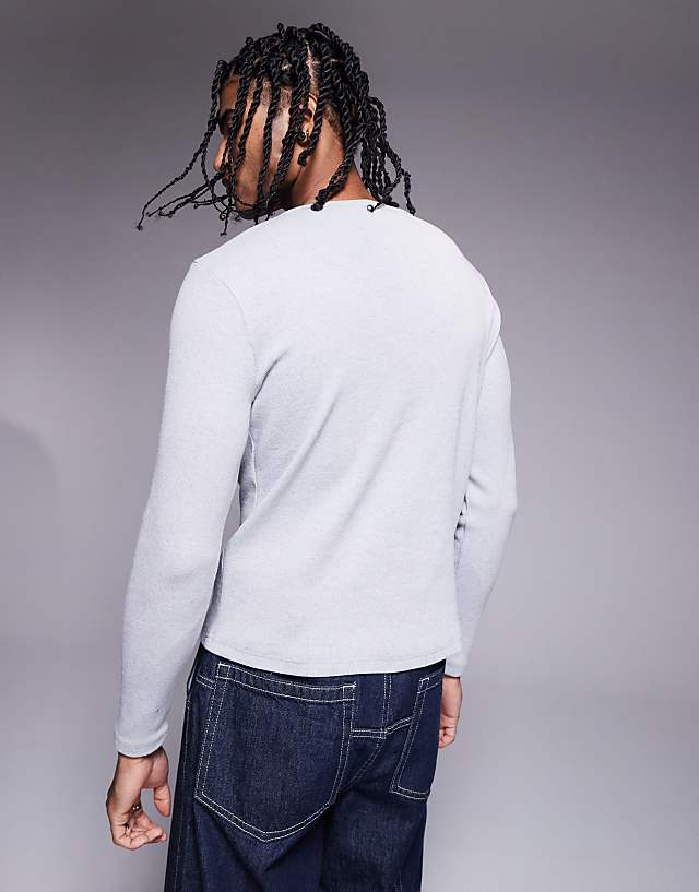 Asos ASOS DESIGN Muscle Fit Long Sleeve Rib T-shirt With Henley Neck In Grey Marl