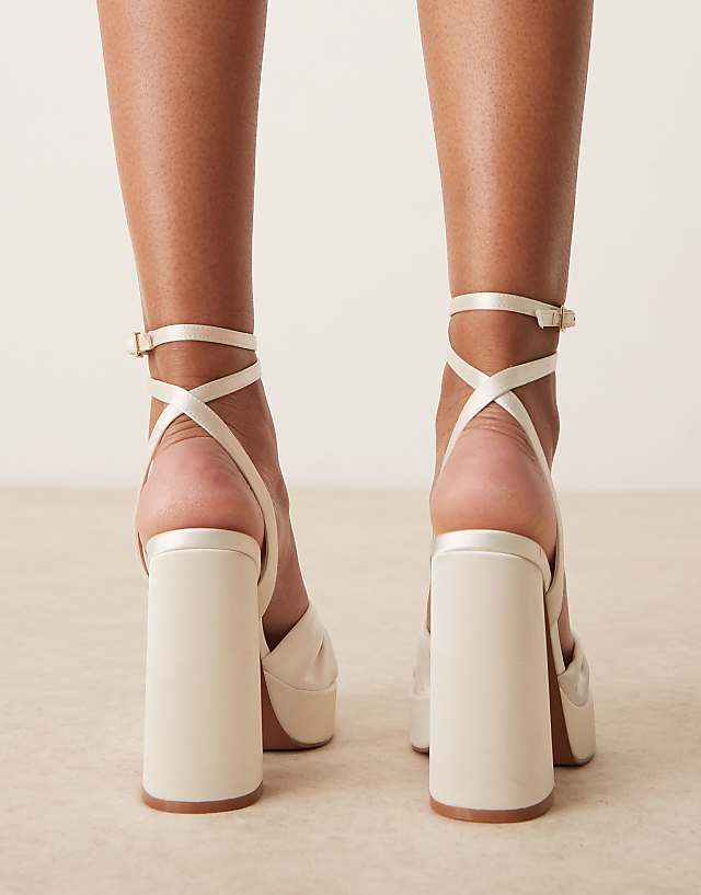 Asos ASOS DESIGN Nikita Knotted Platform Block Heeled Sandals In Ivory