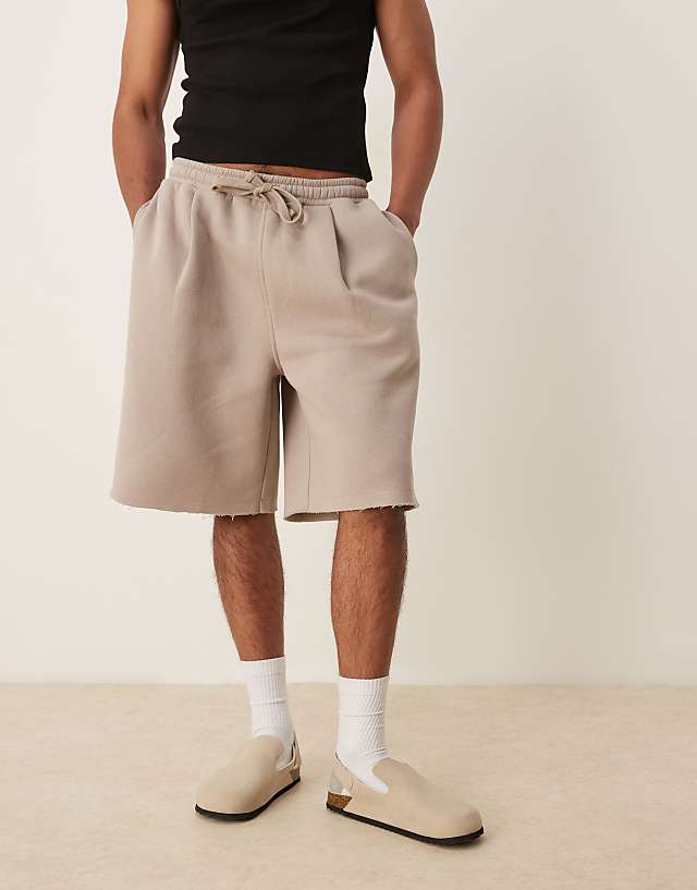 Asos ASOS DESIGN Oversized Basketball Short With Pleats In Grey