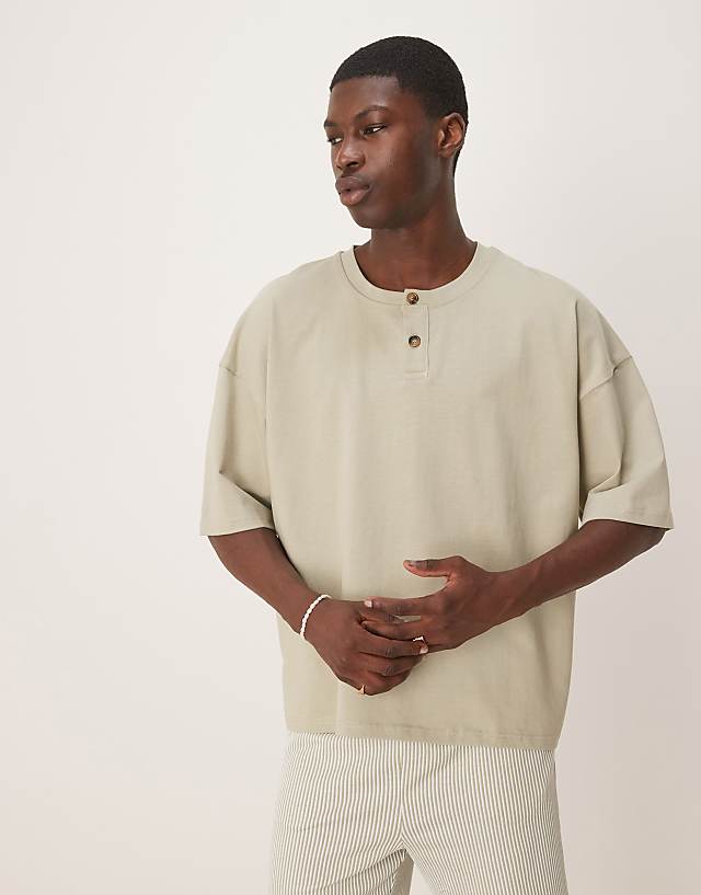 Asos ASOS DESIGN Oversized Dropped Shoulder Short Sleeve Henley In Ivy Green