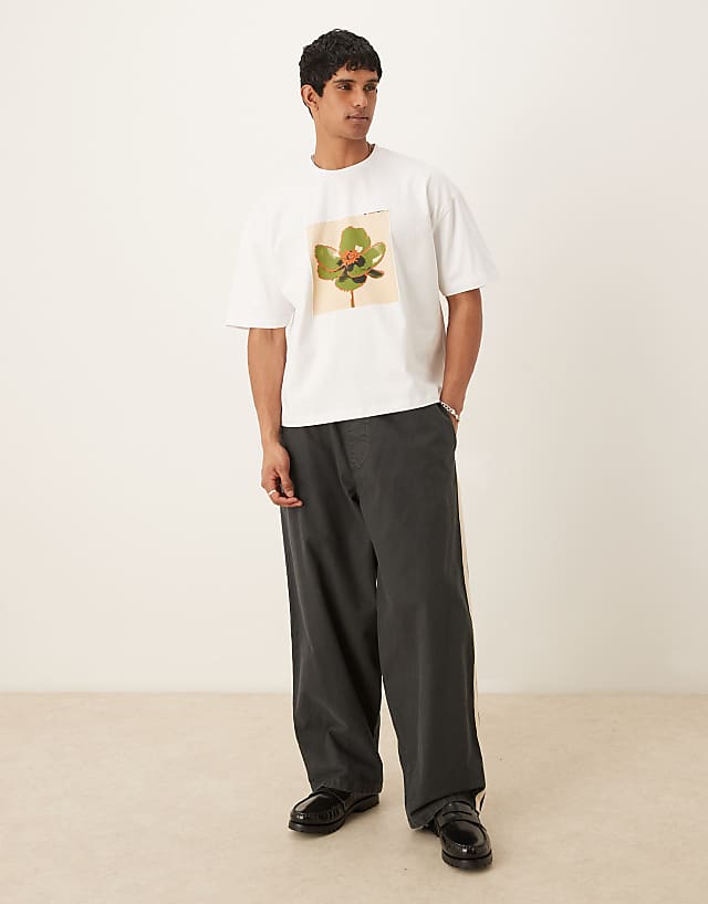Asos ASOS DESIGN Oversized T-shirt With Chest Print In White