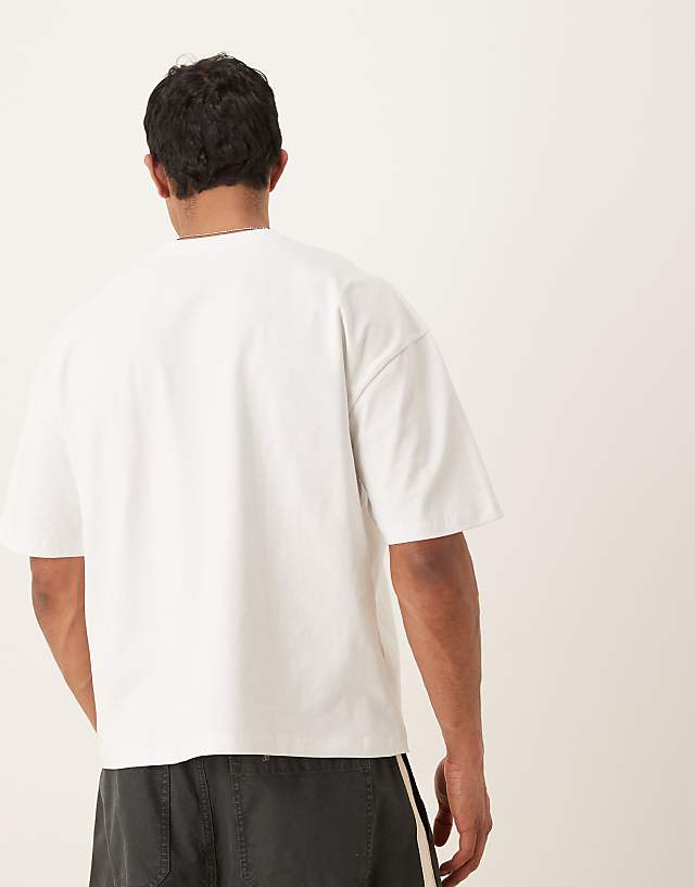 Asos ASOS DESIGN Oversized T-shirt With Chest Print In White