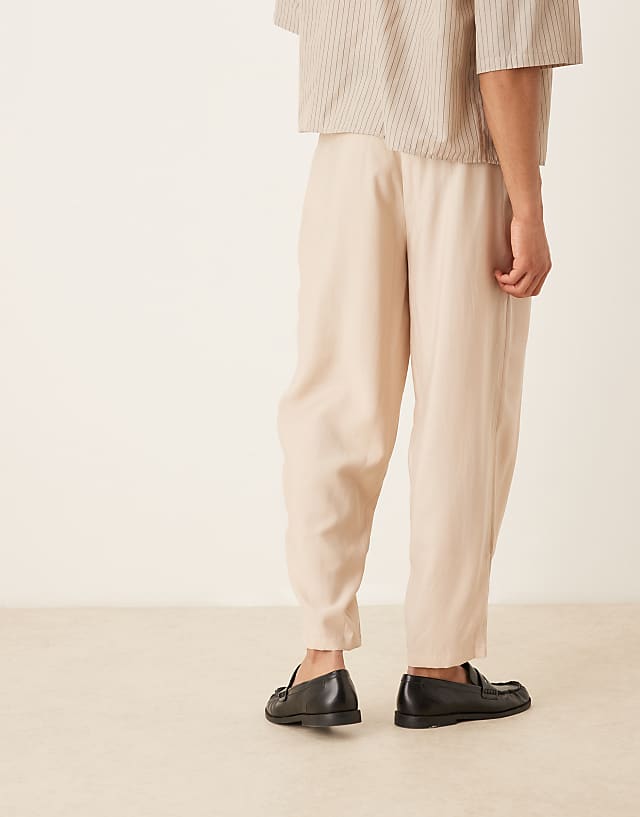 Asos ASOS DESIGN Oversized Tapered Smart Trousers In Beige