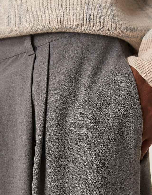 Asos ASOS DESIGN Oversized Tapered Smart Trousers With Double Pleat In Grey