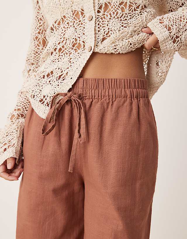 Asos ASOS DESIGN Petite Linen Look Pull On Trousers In Mocha